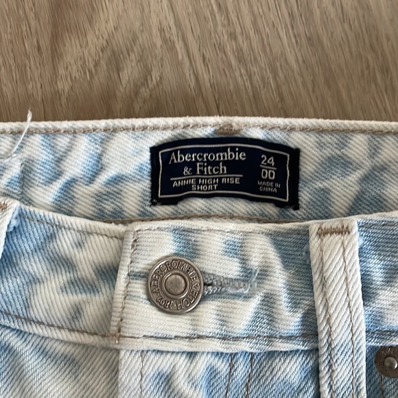 Abercrombie High Rise Jean Shorts - Picture 3 of 3